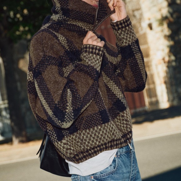 Zara Sweaters - ZARA CHECKERED PLAID KNIT BOMBER JACKET